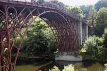 England, Shropshire, Ironbridge, Grade 1 listed cast iron bridge across the  river Severn.