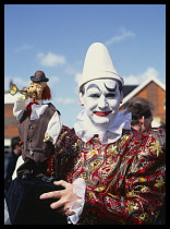 Entertainment, Clown Convention, Portrait of a clown with a hand puppet in Bognor Regis.
