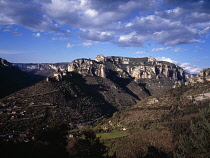 France, Aveyron, Tarngorge, Western end, Cirque de St Marcellin from  Corniche du Causse Noir.