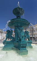 Portugal, Porto, Fonte dos Leoes or the Fountain of the Lions opposite the Igreja do Carmo or The Carmo Church, cast by the Val d'Osne foundry in France it is a copy of the fountain in the Town Hall S...